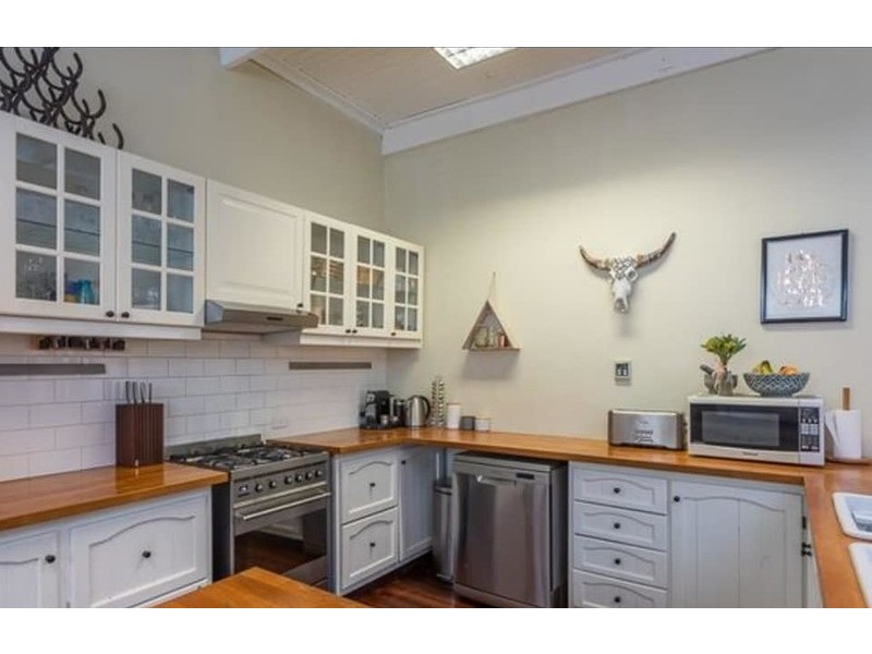 260 Traylen Road, Stoneville WA 6081