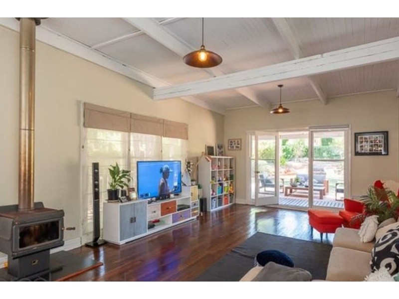 260 Traylen Road, Stoneville WA 6081