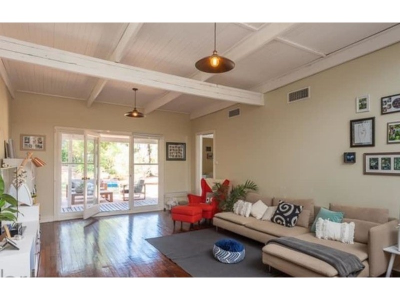 260 Traylen Road, Stoneville WA 6081