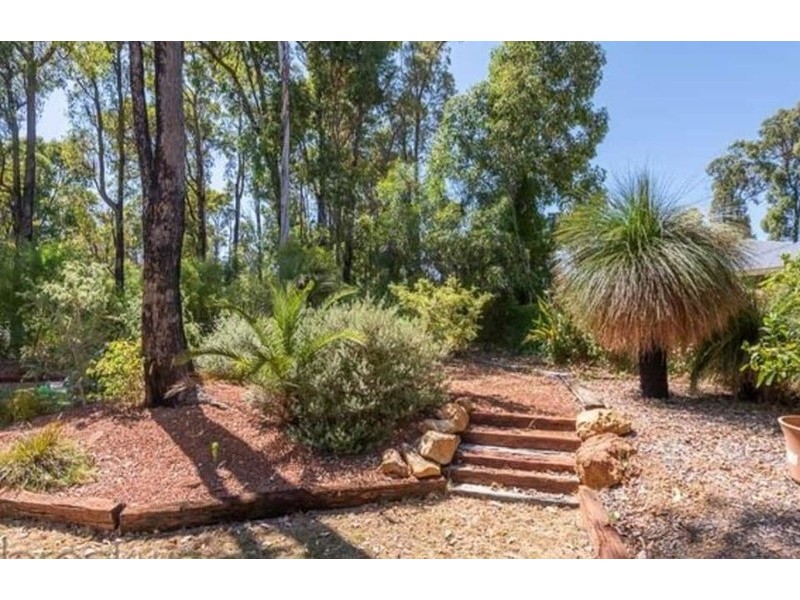 260 Traylen Road, Stoneville WA 6081