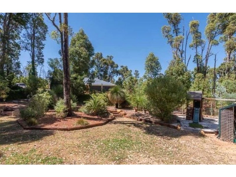 260 Traylen Road, Stoneville WA 6081