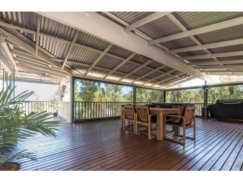 260 Traylen Road, Stoneville WA 6081