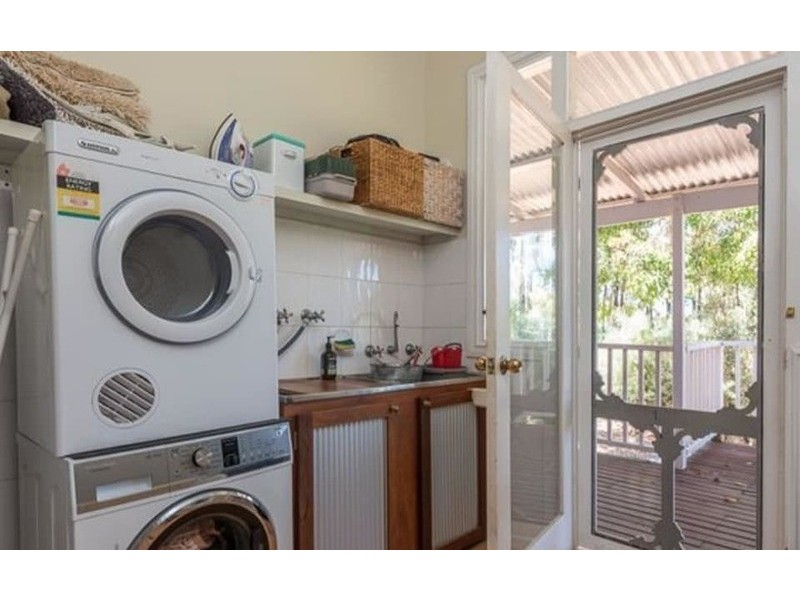 260 Traylen Road, Stoneville WA 6081