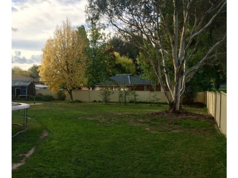 22 Polona Street, Blayney NSW 2799