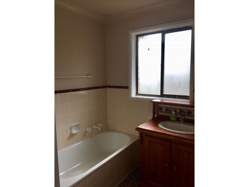 22 Polona Street, Blayney NSW 2799