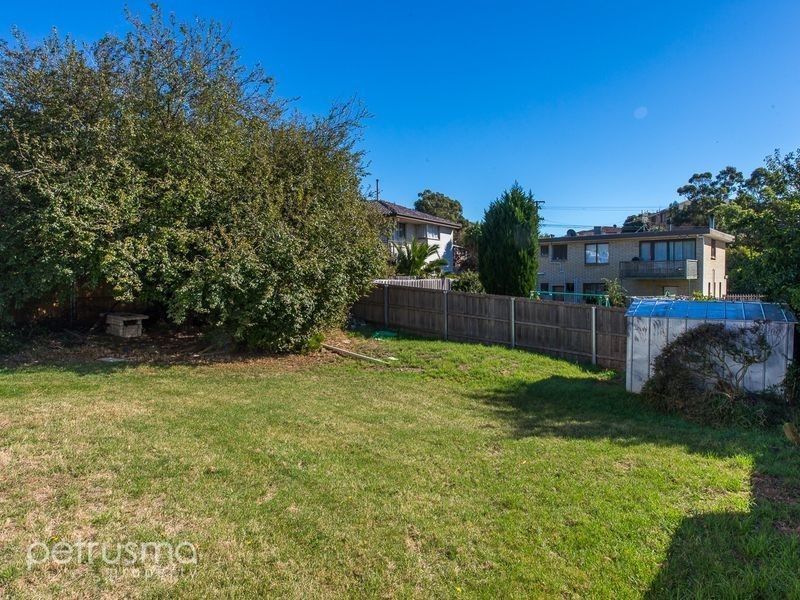 16 Russell Road, Claremont TAS 7011
