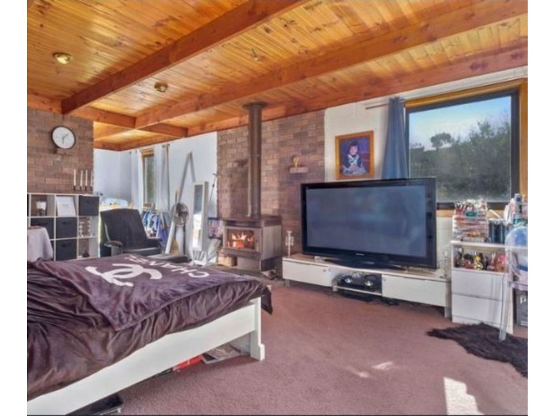 16 Russell Road, Claremont TAS 7011