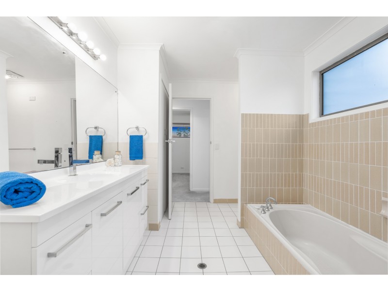 39 Warra Street, Wynnum QLD 4178