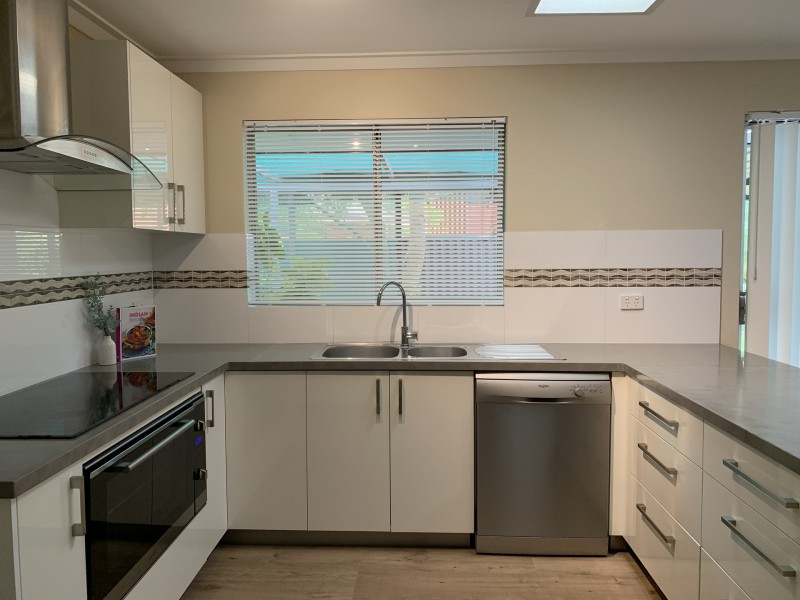 15 Larix Way, Forrestfield WA 6058