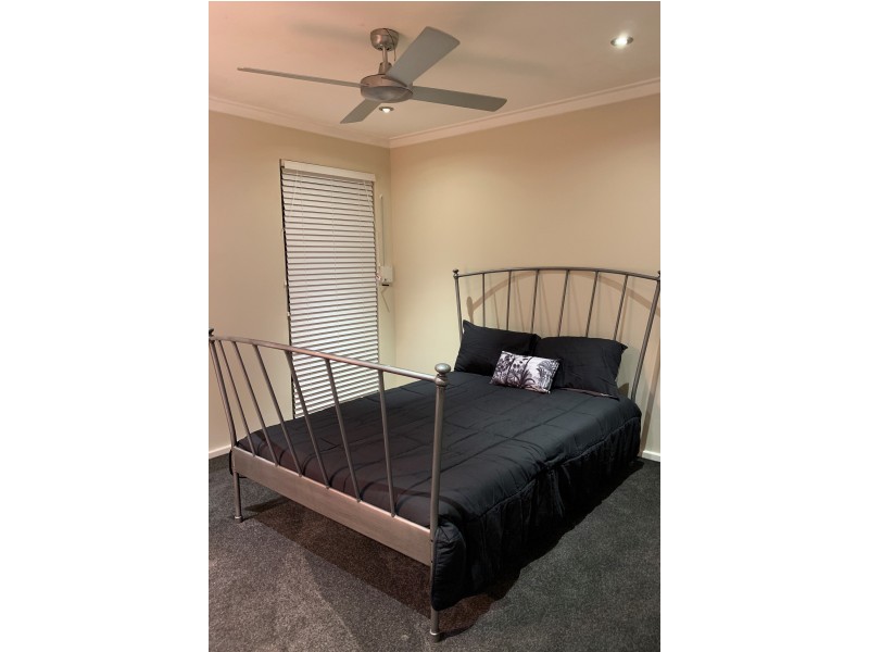 15 Larix Way, Forrestfield WA 6058