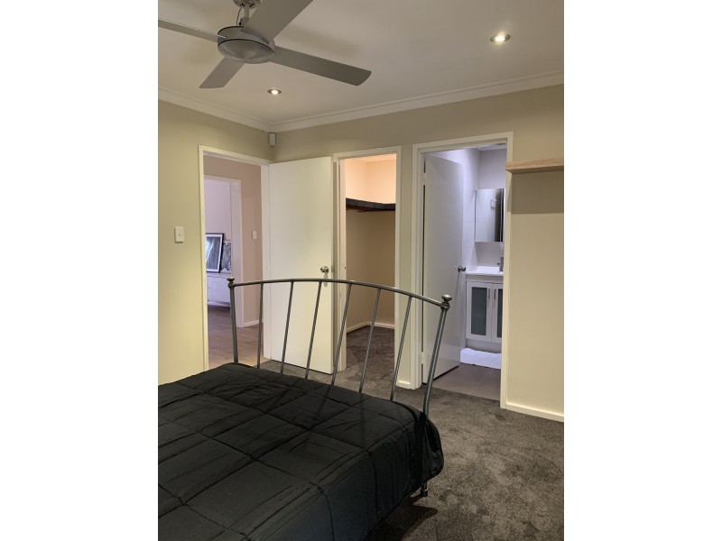 15 Larix Way, Forrestfield WA 6058