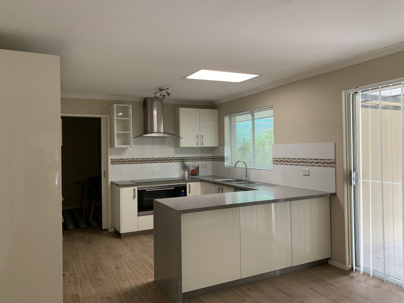 15 Larix Way, Forrestfield WA 6058