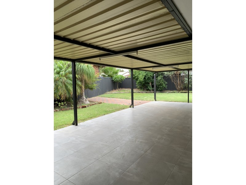 15 Larix Way, Forrestfield WA 6058