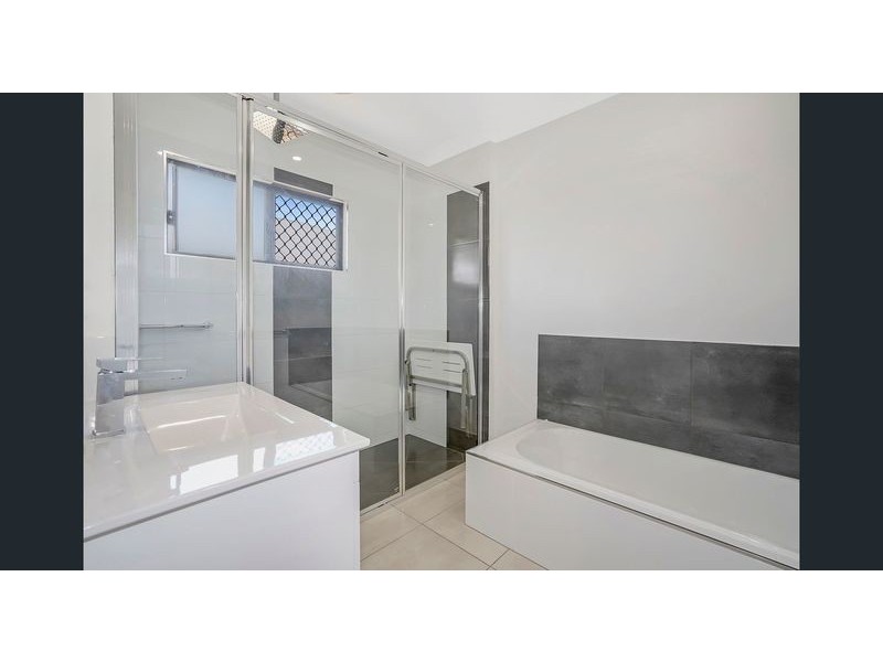 6 Basswood Avenue, Bentley Park QLD 4869