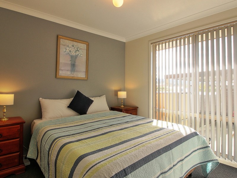 4/36 Queens Parade, Kingston TAS 7050