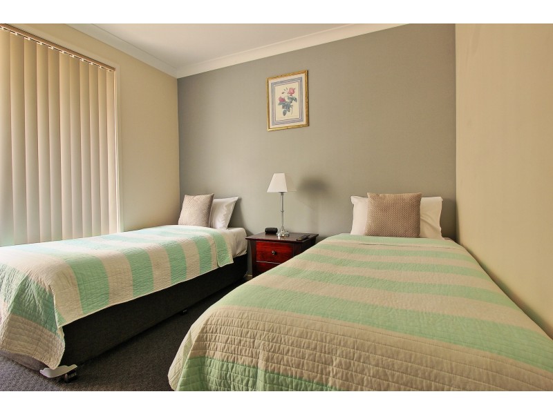 4/36 Queens Parade, Kingston TAS 7050