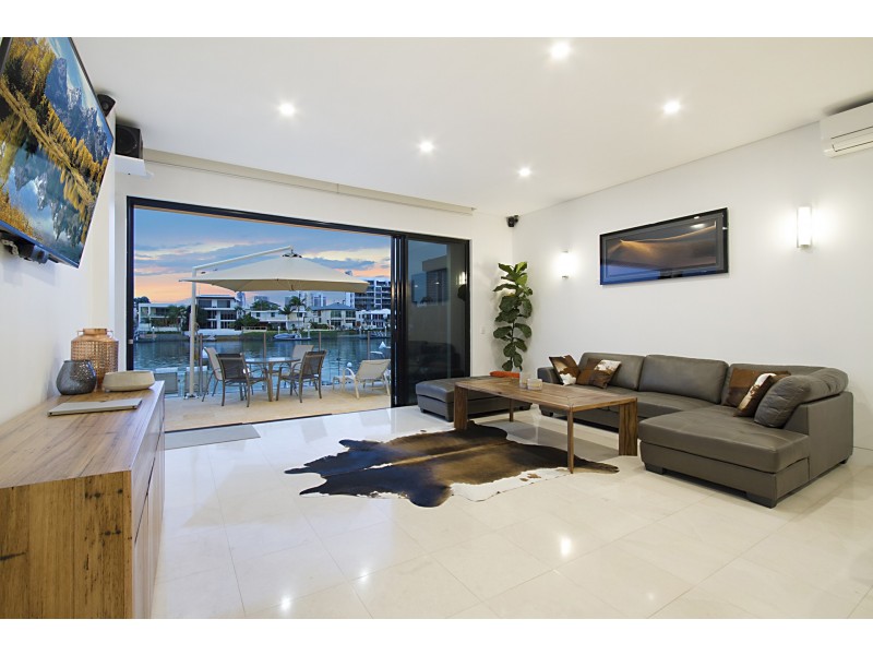 66A Sunrise Blvd, Surfers Paradise QLD 4217