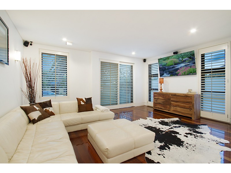 66A Sunrise Blvd, Surfers Paradise QLD 4217