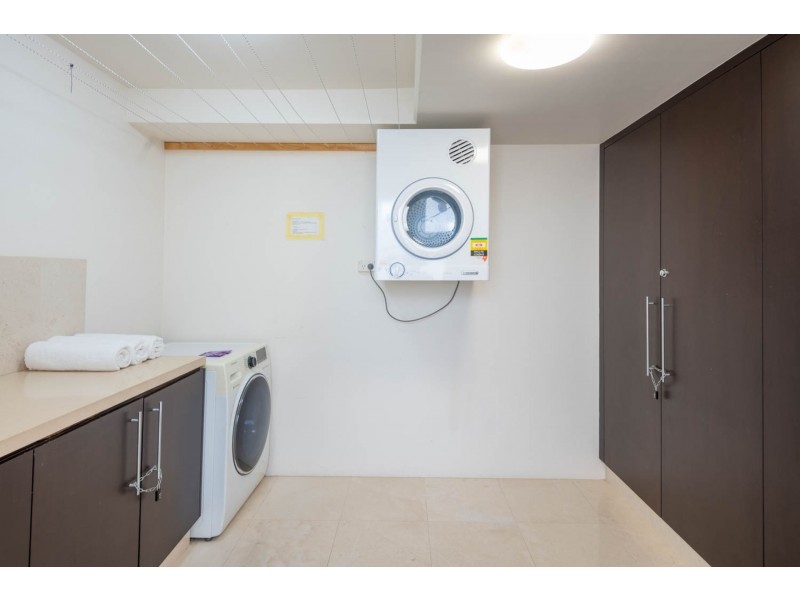 66A Sunrise Blvd, Surfers Paradise QLD 4217