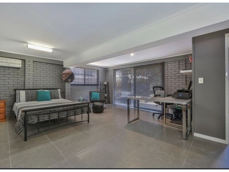 5 Valerie Street, Clontarf QLD 4019