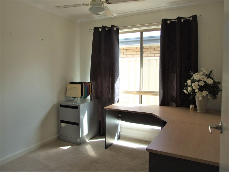 25 Flinders St, Renmark SA 5341