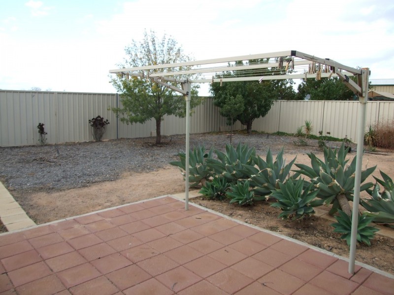 25 Flinders St, Renmark SA 5341