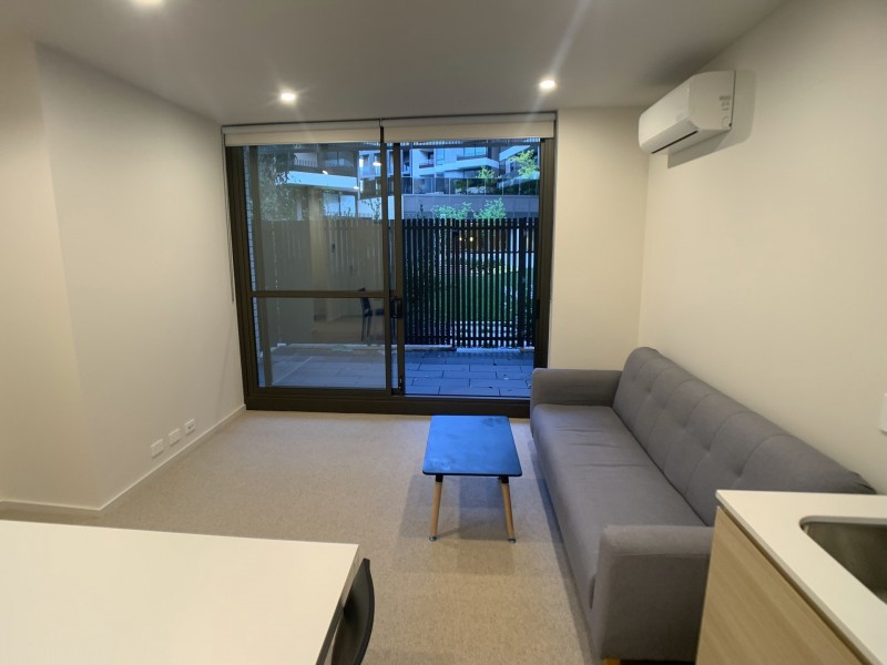 8 Bond Street, Caulfield North VIC 3161