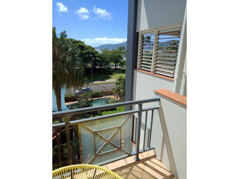 275-277 Esplanade, Cairns North QLD 4870