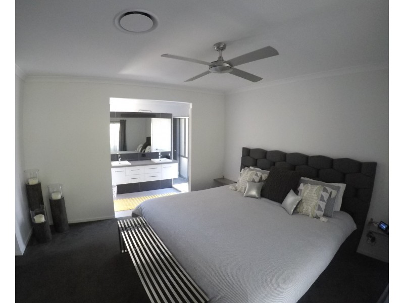 42 Sormano Street, Reedy Creek QLD 4227