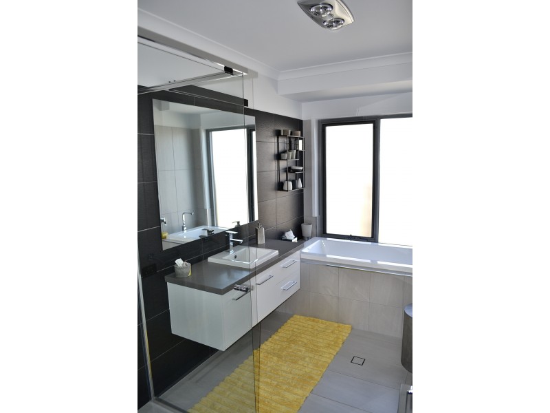 42 Sormano Street, Reedy Creek QLD 4227