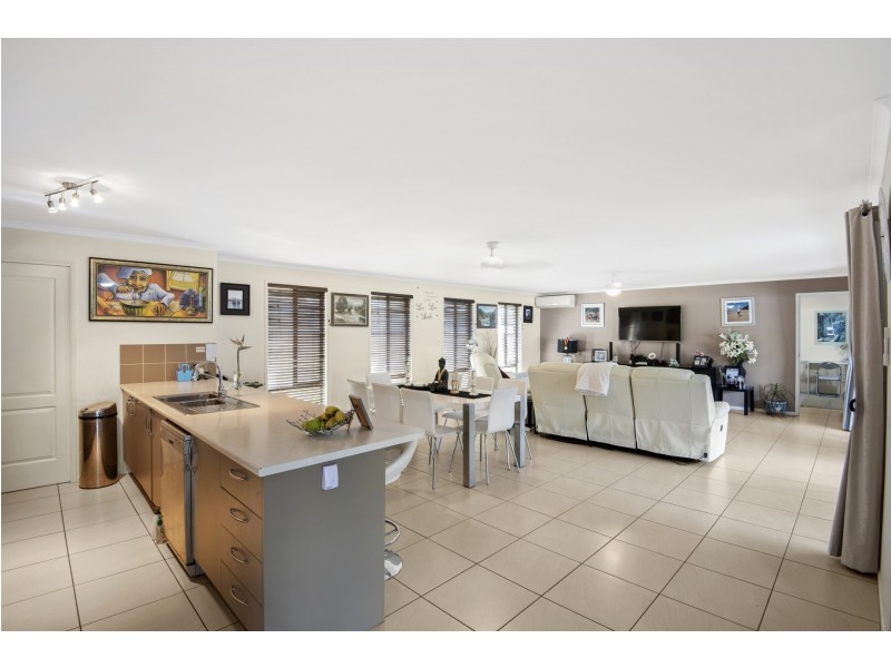 15 Oak Street, Cooroy QLD 4563