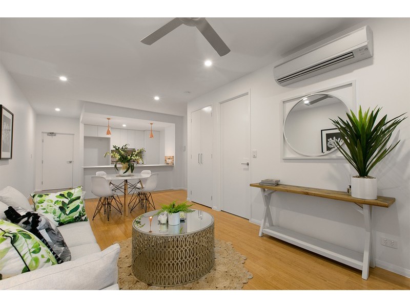 1 Livingstone St, Yeerongpilly QLD 4105