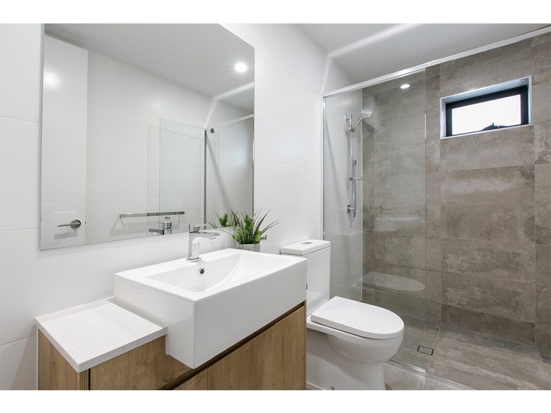 1 Livingstone St, Yeerongpilly QLD 4105