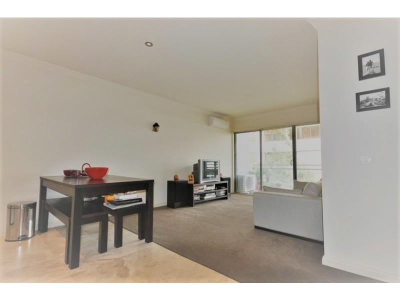 402/71 Stead Street, South Melbourne VIC 3205