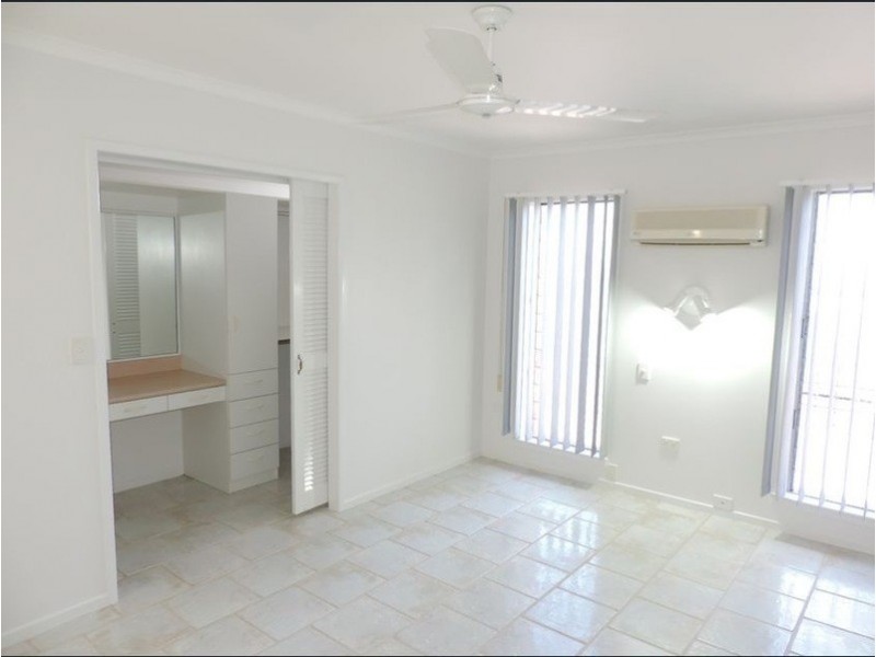 42 PAXTON ST, North Ward QLD 4810