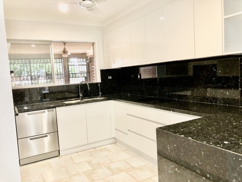 42 PAXTON ST, North Ward QLD 4810