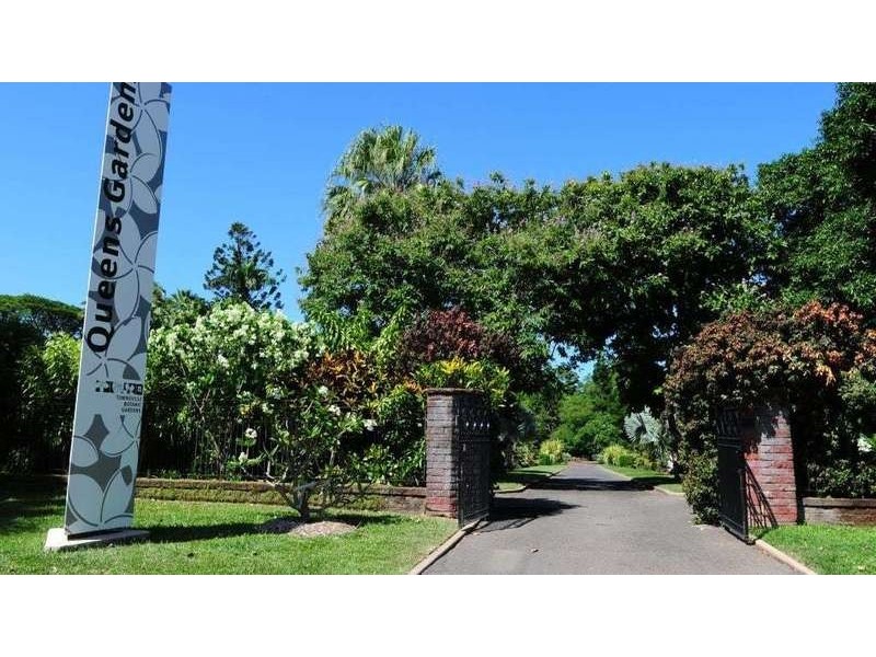 42 PAXTON ST, North Ward QLD 4810