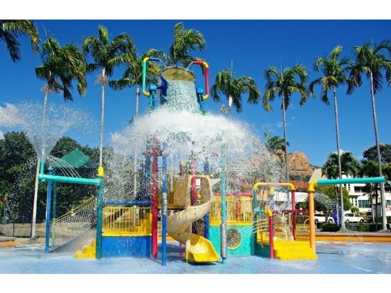 42 PAXTON ST, North Ward QLD 4810