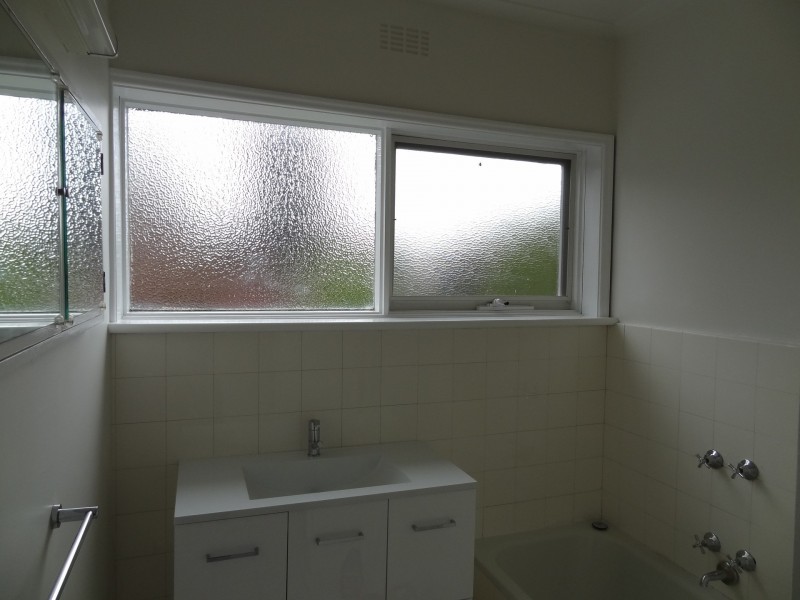 42 Lucknow Street, Mitcham VIC 3132