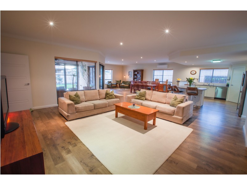 33 Gerdes Way, Mckail WA 6330