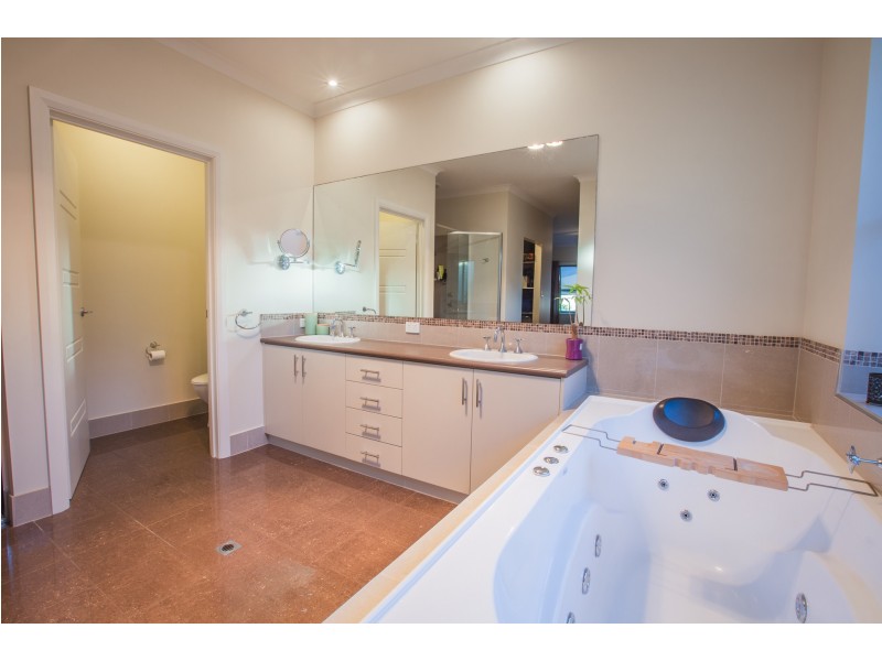 33 Gerdes Way, Mckail WA 6330