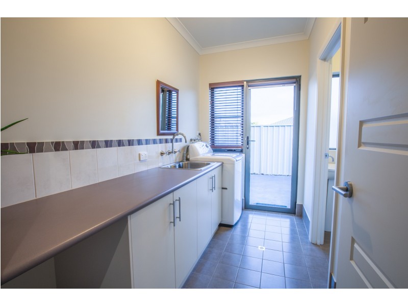 33 Gerdes Way, Mckail WA 6330