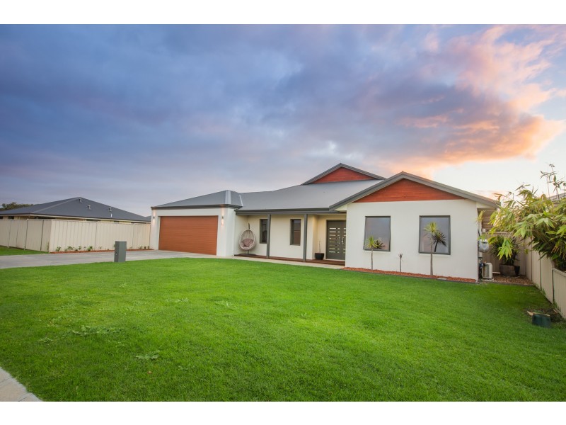 33 Gerdes Way, Mckail WA 6330