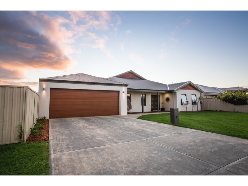 33 Gerdes Way, Mckail WA 6330