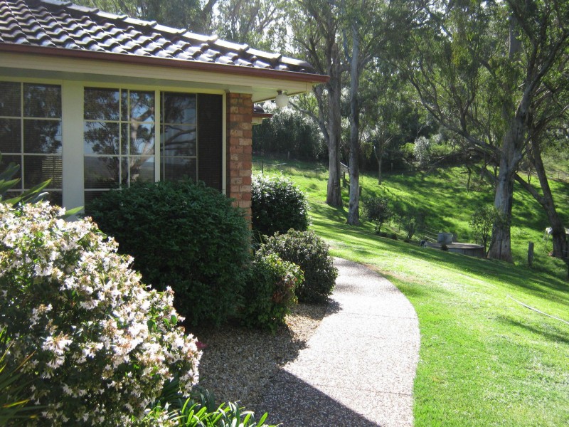 100 Mcwilliam Drive, Douglas Park NSW 2569