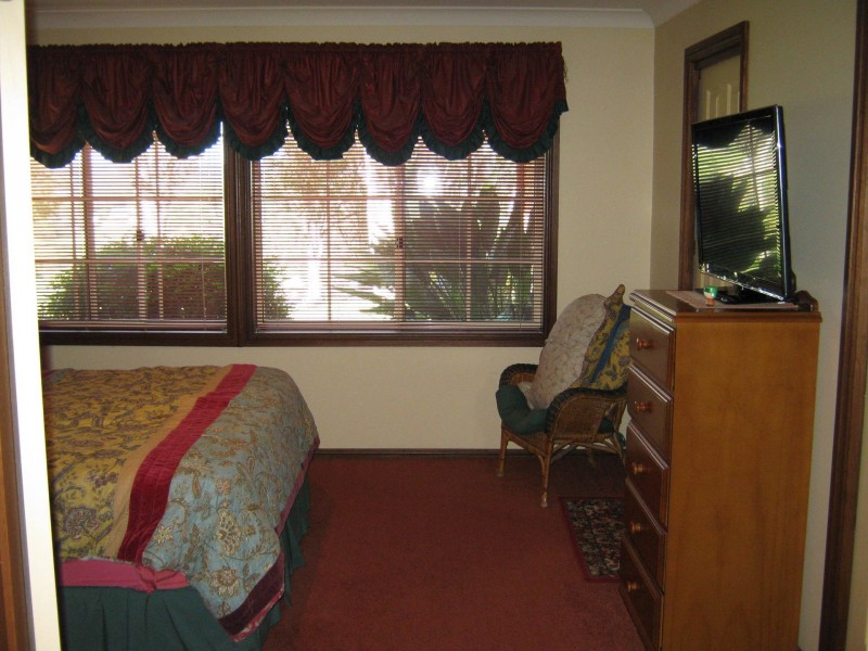 100 Mcwilliam Drive, Douglas Park NSW 2569