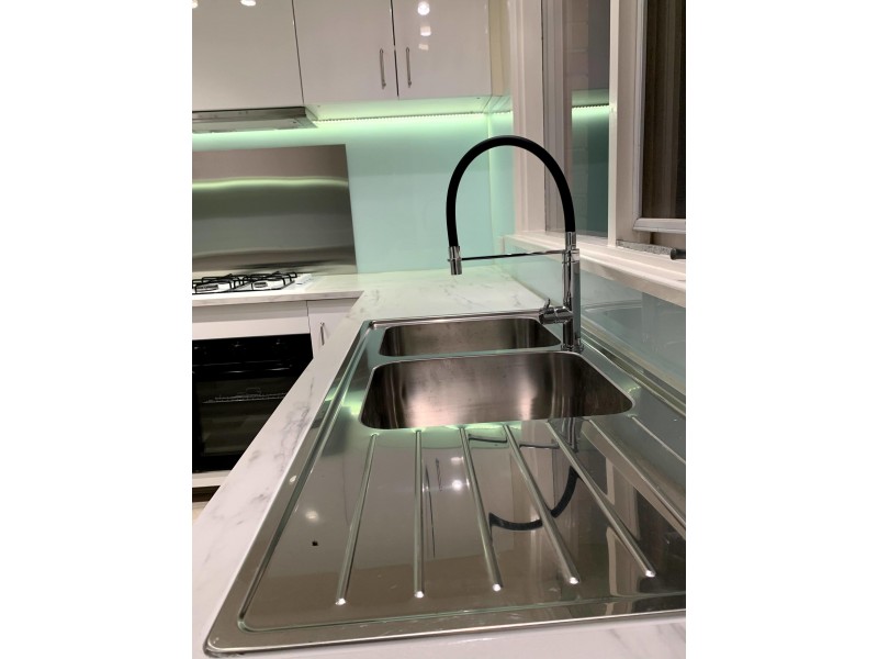 80 Hinkler Road East, Glen Waverley VIC 3150