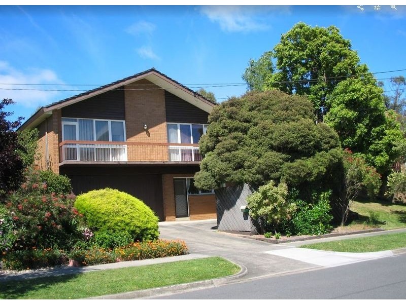 80 Hinkler Road East, Glen Waverley VIC 3150