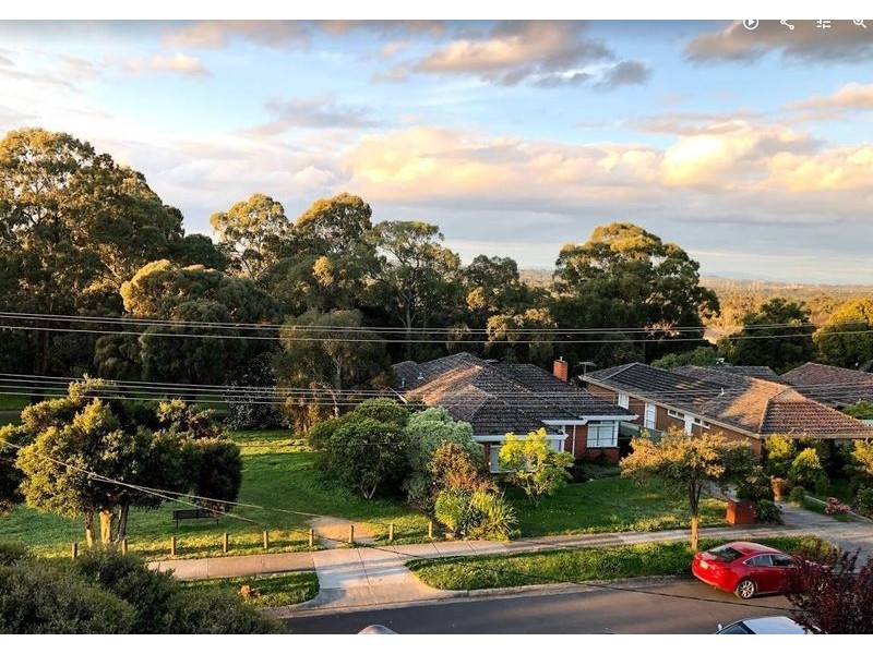 80 Hinkler Road East, Glen Waverley VIC 3150