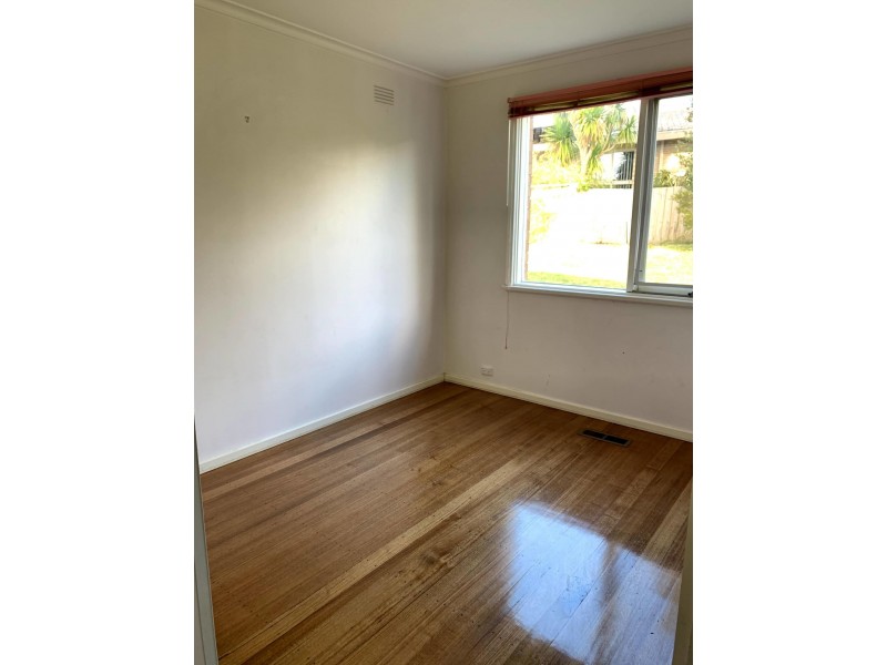 80 Hinkler Road East, Glen Waverley VIC 3150